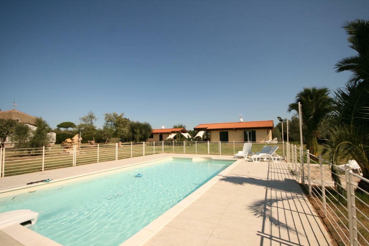 Due Casette Con Piscina 카스타니에토카르두치 외부 사진